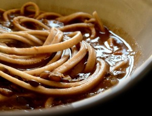 Udon con lenticchie